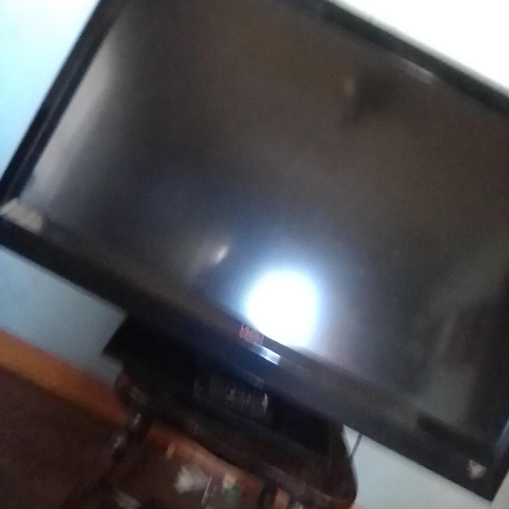 Tv - Picture 2 of 3